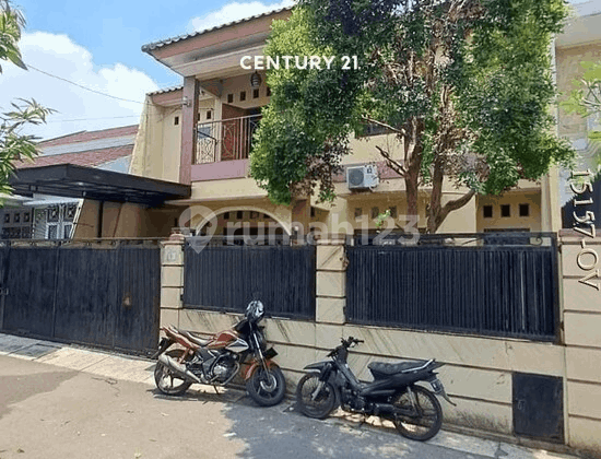 Dijual Rumah 2 Lantai Lokasi Strategis di Veteran Bintaro Jaksel