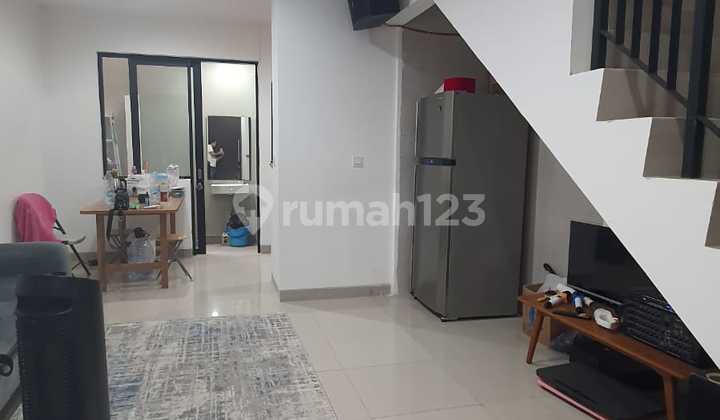 For Sale PIK 2 House, Dallas Cluster | Land Area 56 m2 | Building Area 90 m2 | 2 Bedrooms, 2 Bathrooms, 2 Floors | Includes 3 AC Units | Fully Furnished | Comes with Kitchen Set | Price 1.9 Billion Negotiable 2