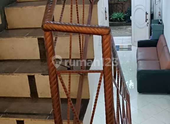 Dijual Rumah Metro Permata | Luas 100 m2 | 3 KT, 2 KM | 2 Lantai | SHM | Ada Gudang, Air Tanah | Harga 1,5 M Nego 2