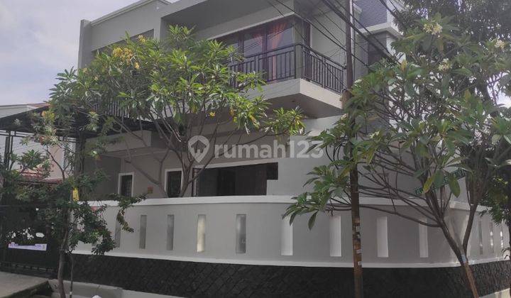 Disewakan Dan Dijual Rumah Taman Semanan Indah | Uk 12x15 | Posisi Hoek | Semi Furnished | Harga 100jt / Tahun 1