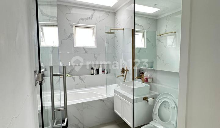 For Sale: Green Lake City House, European Cluster | Area 90 m2 | 3 + 1 Bedrooms, 3 + 1 Bathrooms | Renovated | North Facing | 4400 W Electricity | Semi-Furnished | Price 2.8 Billion