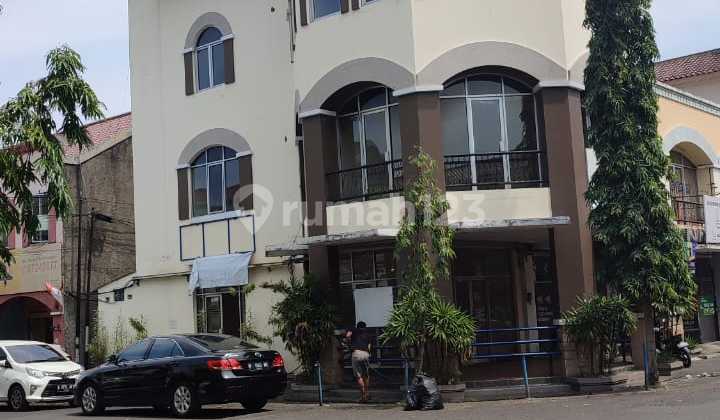 Ruko Stategis Hoek Surapati Core Bandung