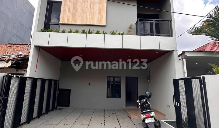 Rumah Dalam Komplek Strategis Area Cipinang Jakarta Timur 2