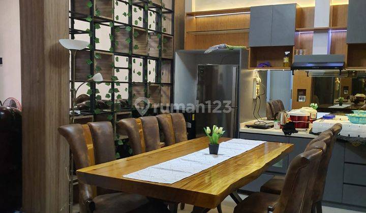 Rumah 3 Lantai Full Furnish di Duren Jaya Akses Strategis 73189er 2