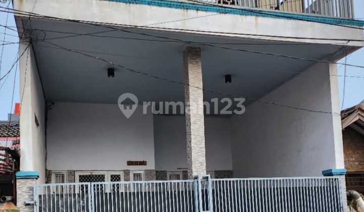 Rumah 2 Lantai Siap Huni di Taman Harapan Baru Lingkungan Nyaman & Aman (22189 SRI) Rumah 2 Lantai Siap Huni di Taman Harapan Baru Lingkungan Nyaman & Aman (22189 SRI)
