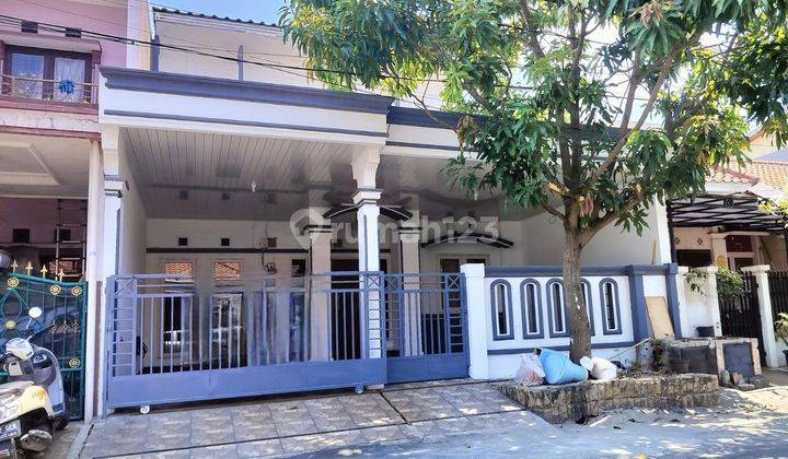 Rumah Mewah Nuansa Gagah di Boulevard Hijau 73149 Er 1