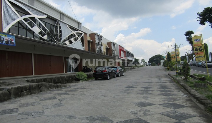 Strategic Rental Shop House on Adi Sumarmo Street, Ngemplak Boyolali 2
