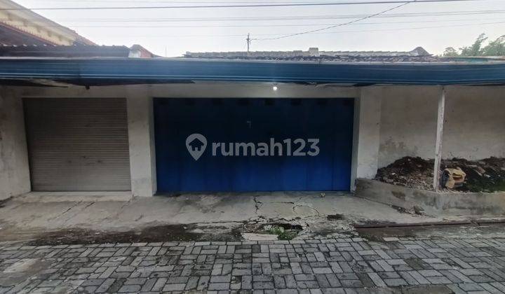 Rumah Kepunton Jebres Dekat Stasiun  1