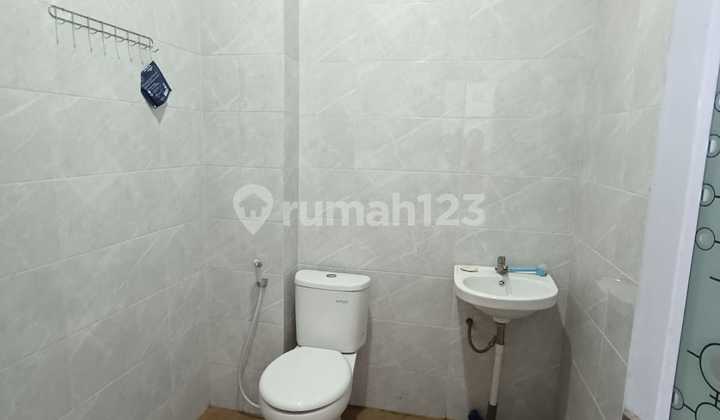 Modern Shop House for Sale/Rent on Jl. Veteran Demakan Mojolaban 2