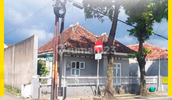 Sewa Tengah Kota Solo Akses 2 Mobil Strategis 1
