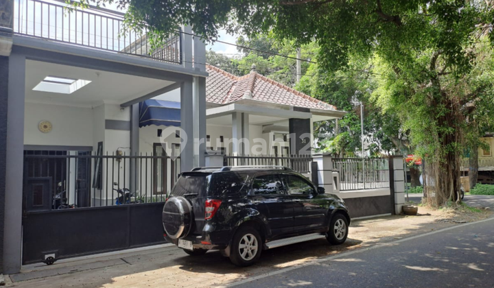 Rumah Hook di Jalan Soekarno Hatta Siap Huni Rumah Hook di Jalan Soekarno Hatta Siap Huni