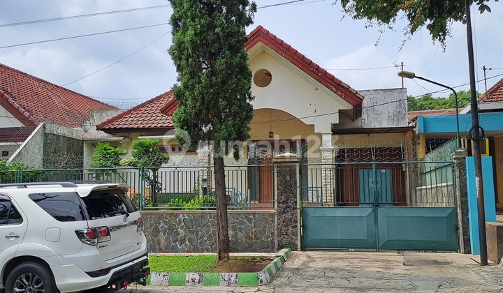 Rumah Klasik di Jalan Welirang Kota Malang 2