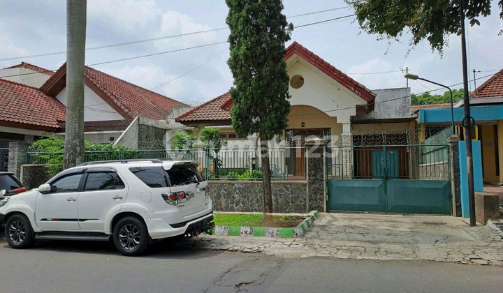 Rumah Klasik Siap Huni di Jalan Welirang Kota Malang