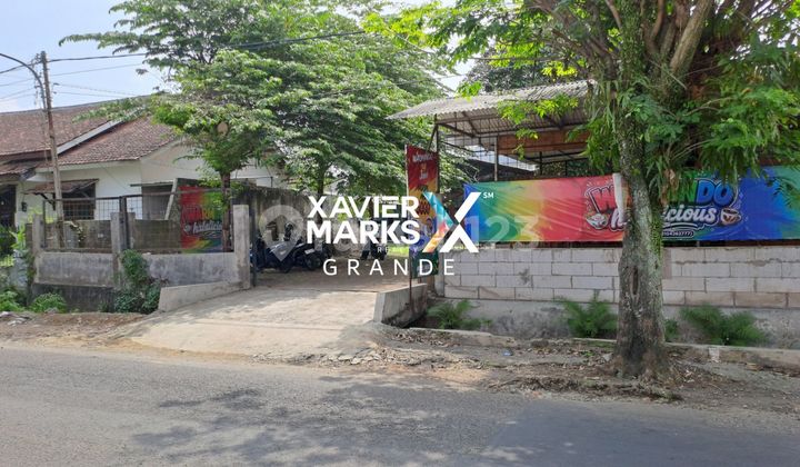 Business Place on Teluk Grajakan Road Axis Business Place on Teluk Grajakan Road Axis