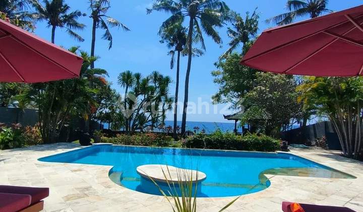 For Sale Beach Front Villa 3 Bedroom In Seririt Bali