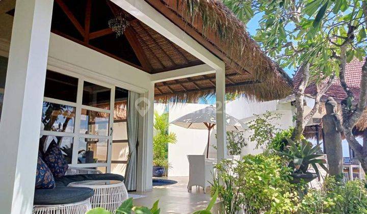 Fir sale villa 4 room beach front  beautiful view  4