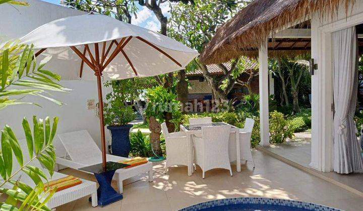 Fir sale villa 4 room beach front  beautiful view  2