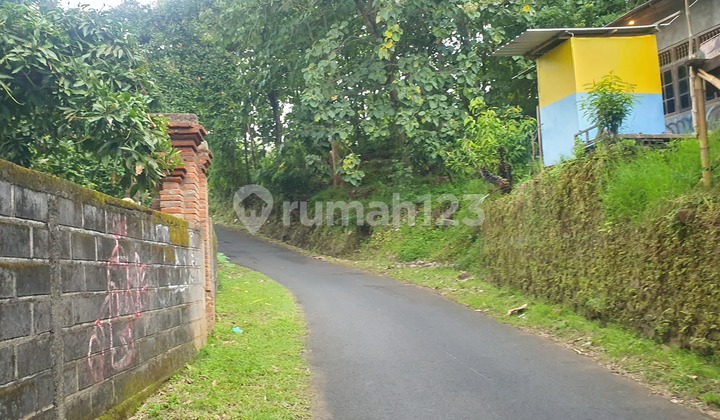 For sale my own land with beatiful view and aspal road ready to build  8