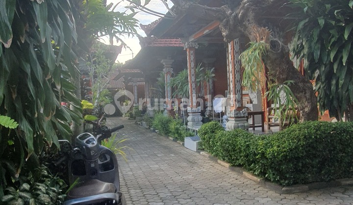 FOR SALE 9 bungalow  in central lovina 100 meter to the beach  4