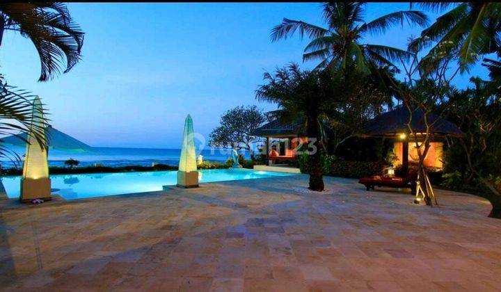 FOR SALE beach front  villa in lovina With sunset view 1