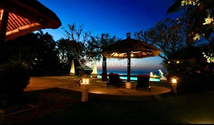 FOR SALE beach front  villa in lovina With sunset view 2