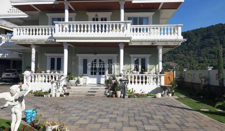 FOR SALE private house in Bedugul with fantastic views to the lake 1