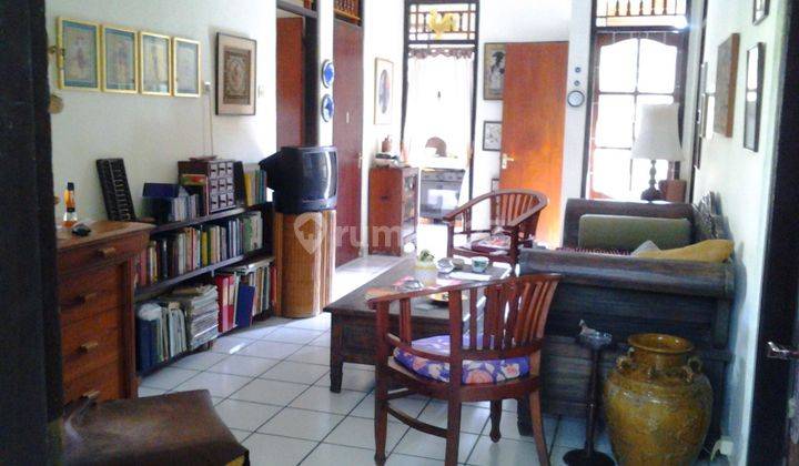 For sale semi villa house 2 br in the central Karangasem  2