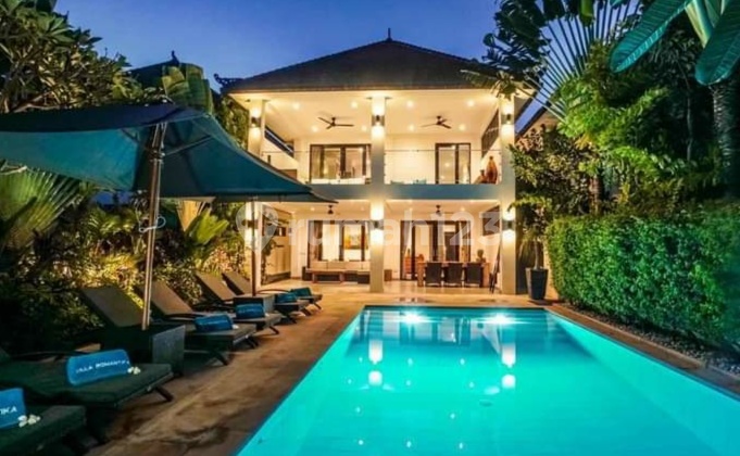 Luxury Beach Front Villa With Fantastic Sunset View In Bali Luxury Beach Front Villa With Fantastic Sunset View In Bali