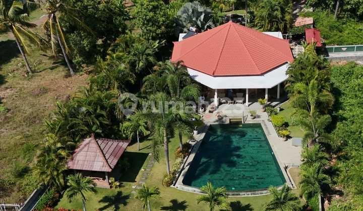 For Sale Beach Front Villa In North Bali 