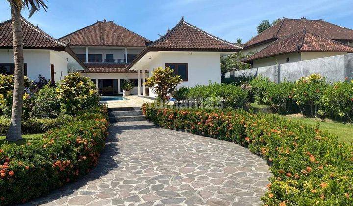 For Sale Super Cheap Beach Front Villa 4 Bedroom In North  Bali 2