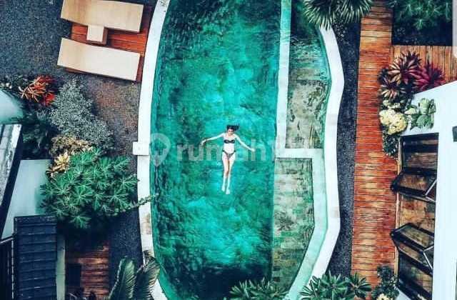 For Sale Villa With 3-Unit Homestay, Good Income, Beautiful View, Close to Central Lovina