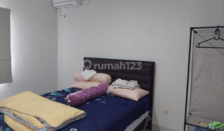 Disewakan Rumah Cantik 2 Lantai di Sawangan Depok 5