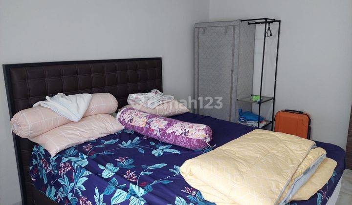 Disewakan Rumah Cantik 2 Lantai di Sawangan Depok 7