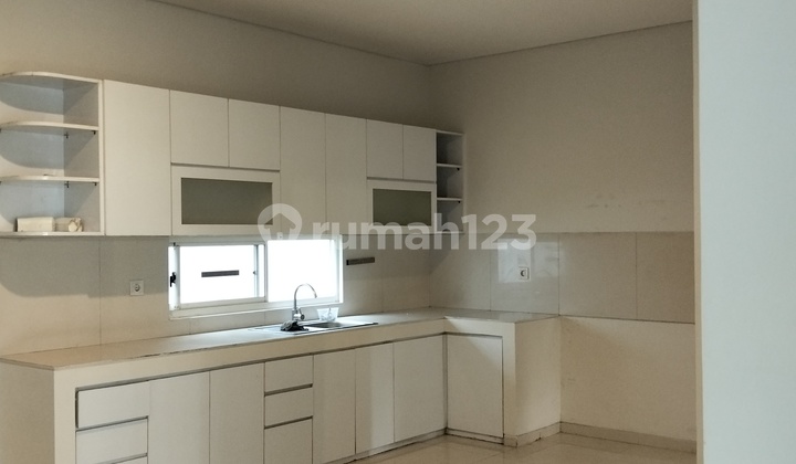 Disewakan Rumah Serenia Hills Lebak Bulus 2