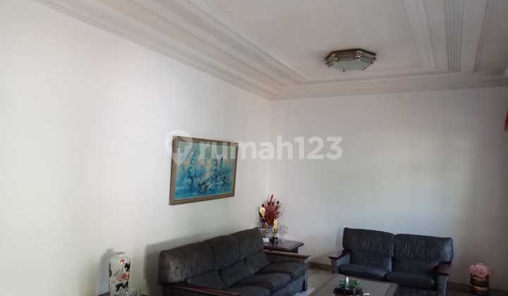 Dijual Rumah Cantik Asri Menteng Jakarta Pusat 2