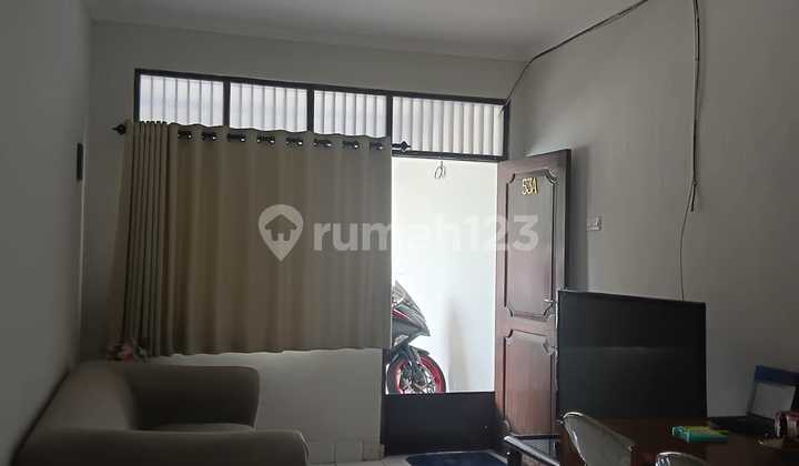 For Sale: Cheap House with Exclusive 3-Door Boarding House in Lebak Bulus 2