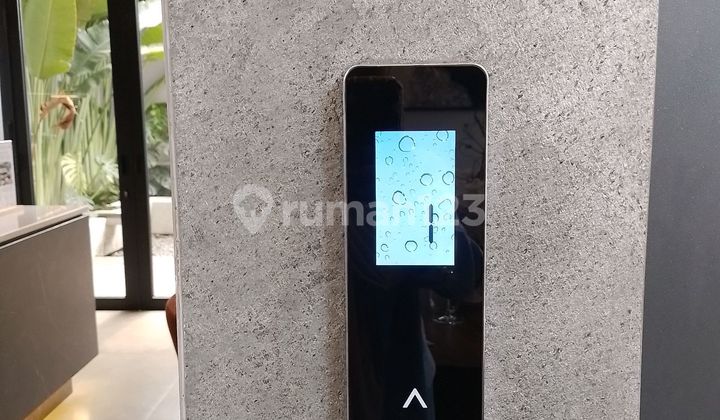 Dijual Rumah dengan Lift di Sawangan