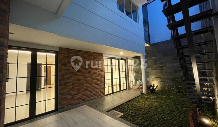 For Rent American Classic House Serenia Hills Lebak Bulus