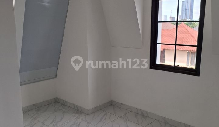 Dijual Rumah American Classic Lebak Bulus 2