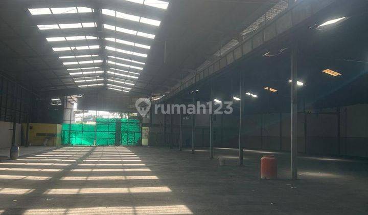 Gudang Super Besar dan Strategis di Mainroad Soetta Bandung 1