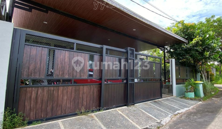 Rumah Mewah Posisi HOOK Siap Huni