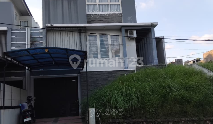 2-Story House in Balikpapan Regency Housing Estate, Easy Access Ideal for Living & Investment