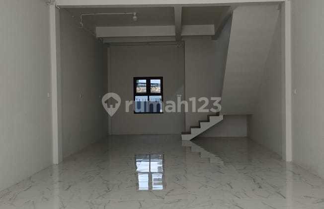 For Sale: Strategic Shop House by the Road with Bonus PCx Motorcycle and AC. 2