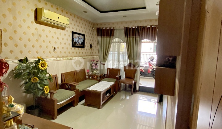 Jual Cepat Rumah Murah Harga Miring Full Renoved Semi Furnished Dengan Luas Tanah 154 m2 Di Harapan Baru 1 Bekasi