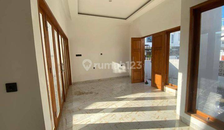 Rumah Bagus Semi Villa Dalam Cluster Modern Dekat Ke Bandara  2