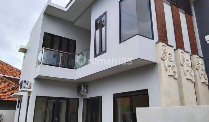 Rumah 2 Lantai Semi Villa  Jalan Kaki Ke Plaza Renon 1