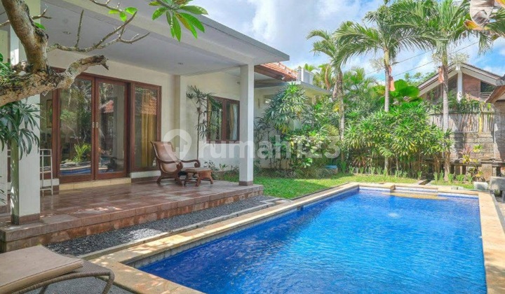 Villa Siap Huni Dekat Pantai Berawa Canggu Bali Villa Siap Huni Dekat Pantai Berawa Canggu Bali