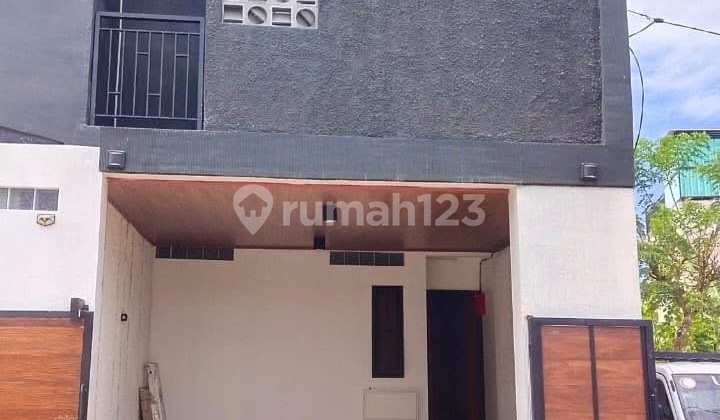 Rumah Siap Huni 2 Lantai Dekat Pantai Kuta Selatan