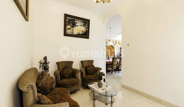 Rumah Mewah Old Money 5 Kamar Dekat ke Pantai Sanur 2