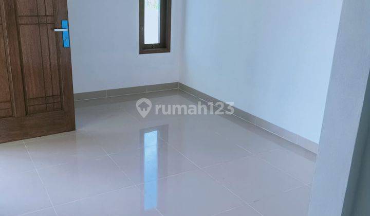Rumah dijual di kota Depok sertifikat shm  4